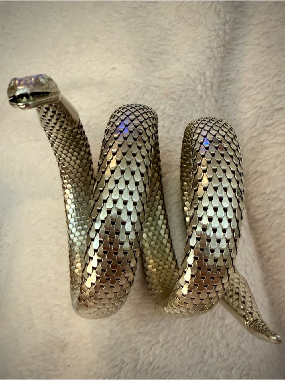 Vintage 1960s Whiting & Davis Silver Coiled Serpent Bracelet 🖤 - Picture 16 of 17